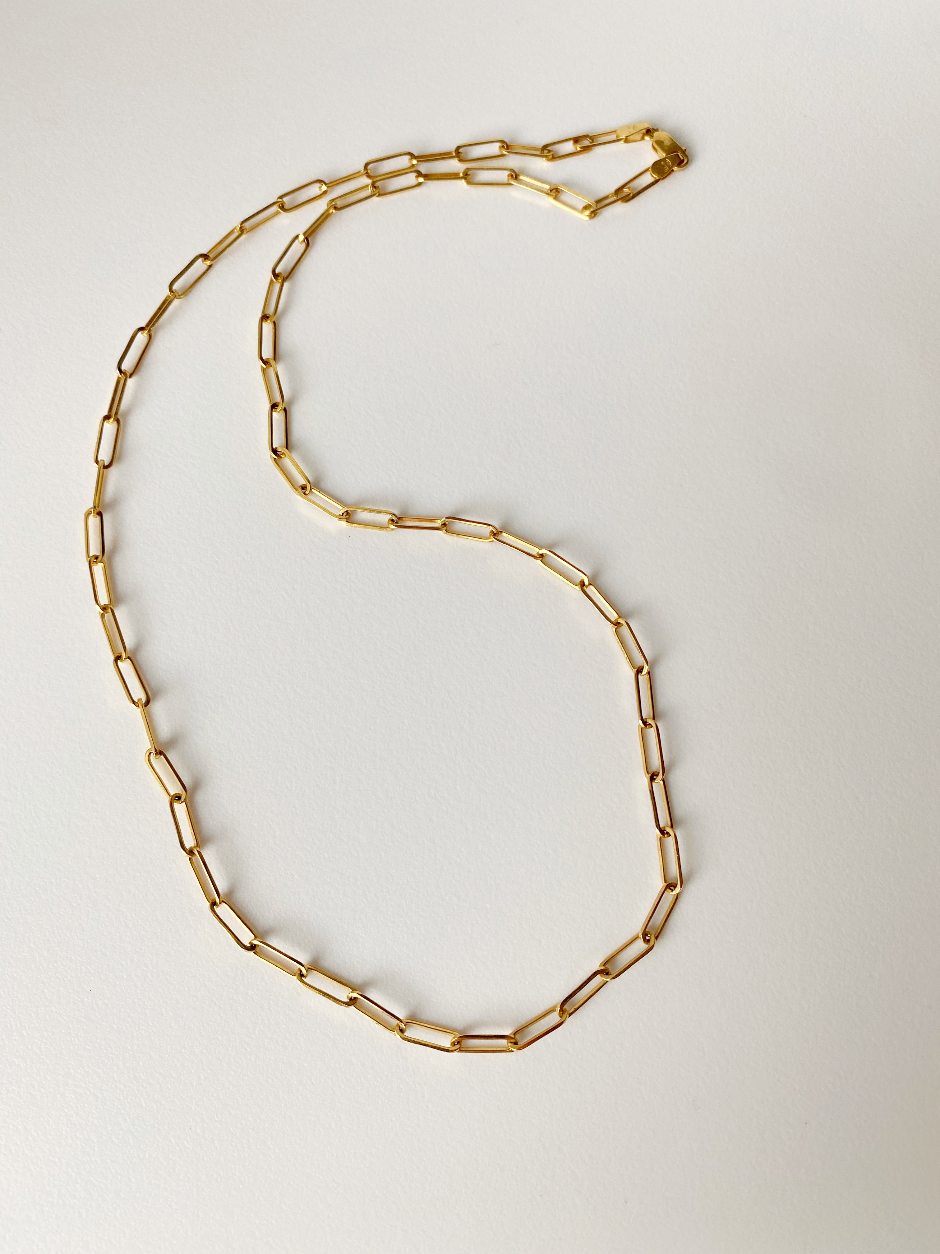 Medium Solid Gold Paperclip Necklace